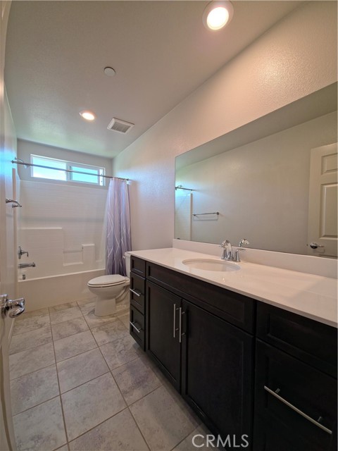 Detail Gallery Image 17 of 25 For 459 White Bark Ln, Simi Valley,  CA 93065 - 5 Beds | 4 Baths