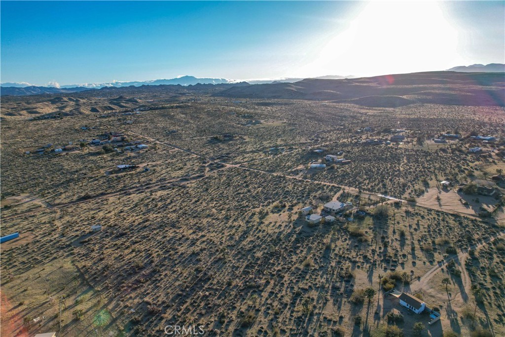 https://media.crmls.org/medias/ac84d246-4ef0-45dd-a4f4-771ae13fdc9d.jpg?preset=X-Large
