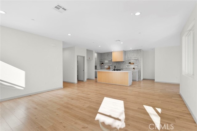 Detail Gallery Image 7 of 34 For 17795 Vista Point Dr, Victorville,  CA 92395 - 4 Beds | 3 Baths