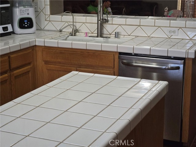 Detail Gallery Image 7 of 15 For 435 Petunia Ct, Merced,  CA 95341 - 3 Beds | 2 Baths