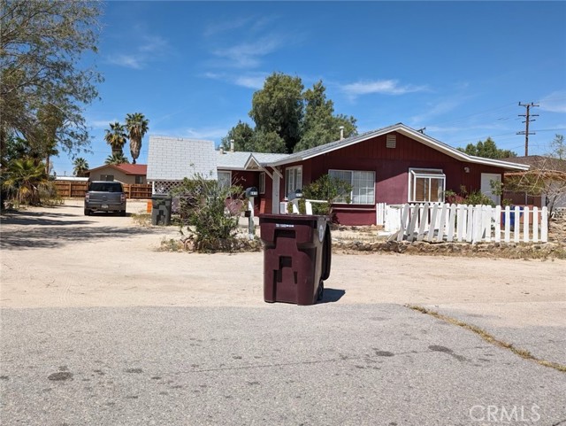 Detail Gallery Image 1 of 1 For 6416 East Court Way, Twentynine Palms,  CA 92277 - 4 Beds | 2 Baths