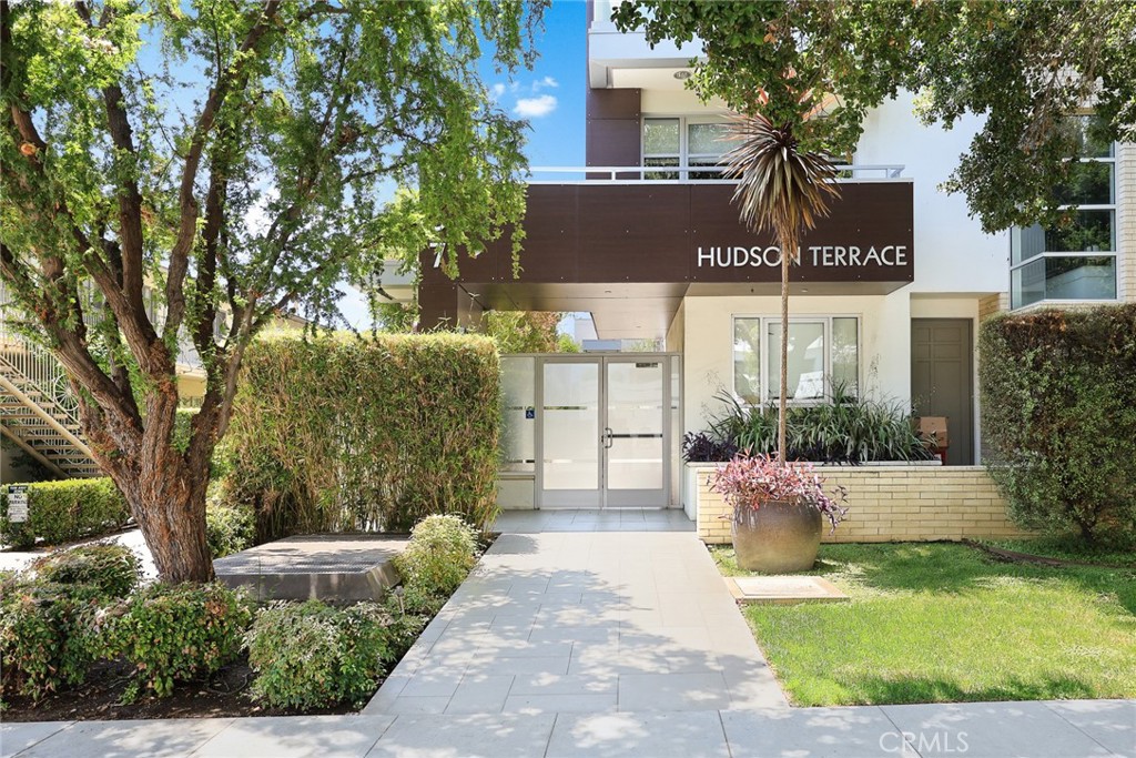 257 S Hudson Avenue #108