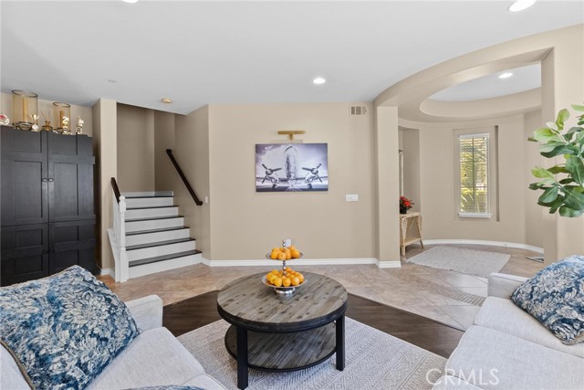 5381 Campania Way, Fontana CA: https://media.crmls.org/medias/ac85a829-3cef-4839-ae3d-c7b471f7853f.jpg