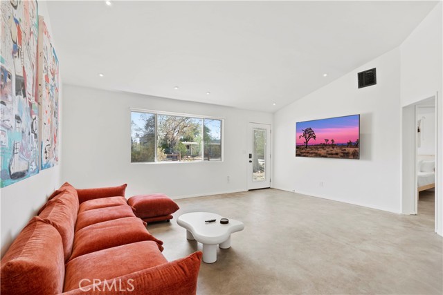 Detail Gallery Image 6 of 50 For 64858 Tonto Dr, Joshua Tree,  CA 92252 - 2 Beds | 1 Baths