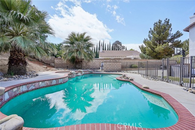 4644 Starstone Court, Palmdale CA: https://media.crmls.org/medias/ac85d440-91ea-4a54-bfb2-7dead9bd0678.jpg