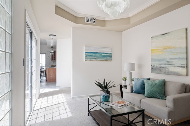 2006 Aviation Way, Redondo Beach CA: https://media.crmls.org/medias/ac8671c0-5f33-4f99-82d8-791c0967a483.jpg