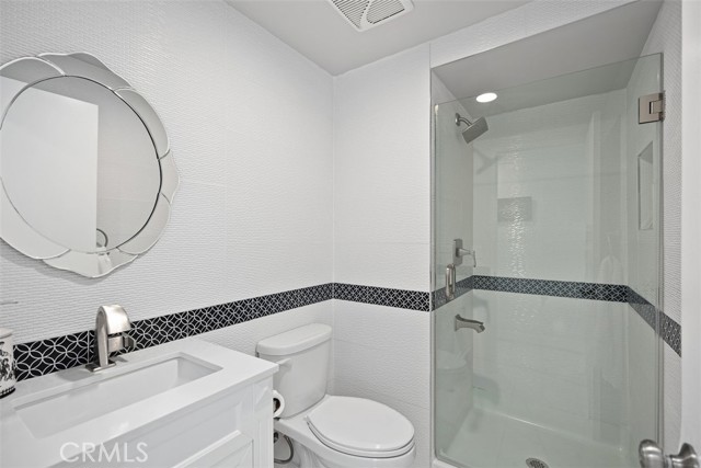 Detail Gallery Image 24 of 42 For 7152 Sunlight Dr, Huntington Beach,  CA 92647 - 5 Beds | 4 Baths