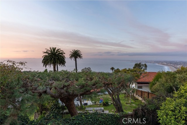 797 Via Somonte, Palos Verdes Estates, California 90274, 4 Bedrooms Bedrooms, ,3 BathroomsBathrooms,Residential,For Sale,Via Somonte,SB25011078