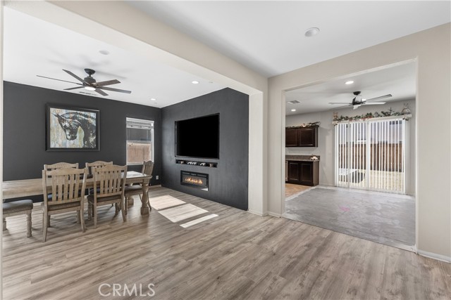 Detail Gallery Image 8 of 60 For 2517 San Madrid, Rosamond,  CA 93560 - 3 Beds | 2/1 Baths