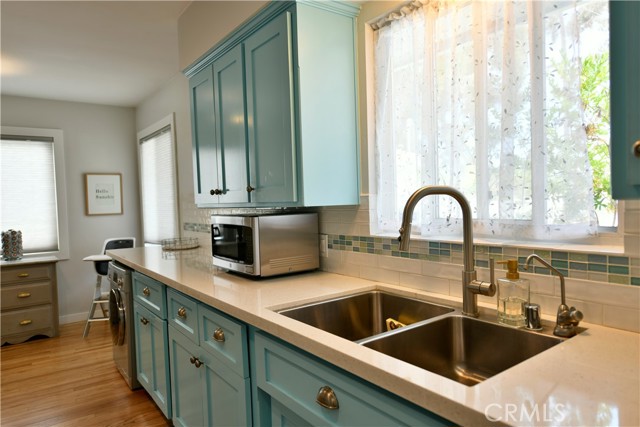 Detail Gallery Image 5 of 33 For 2435 Tuttle St, Carlsbad,  CA 92008 - 4 Beds | 3 Baths