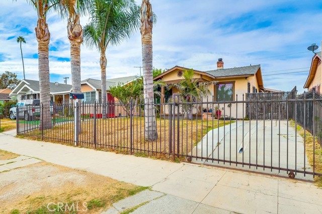 Detail Gallery Image 14 of 36 For 1243 W 70th St, Los Angeles,  CA 90044 - 3 Beds | 2 Baths