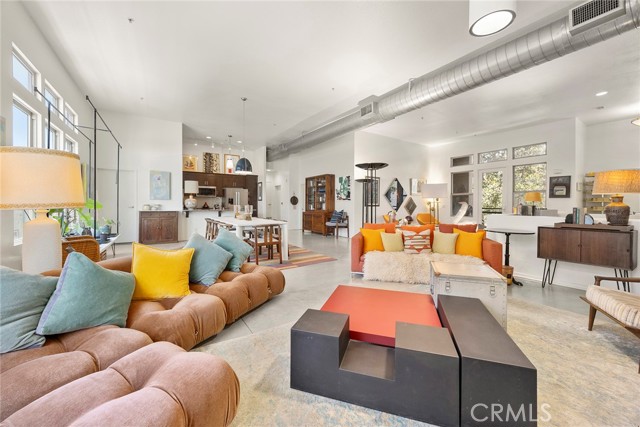 253 N Bush Street, Santa Ana CA: https://media.crmls.org/medias/ac892dc3-f1b1-49be-b0c6-8a687b1ee34a.jpg