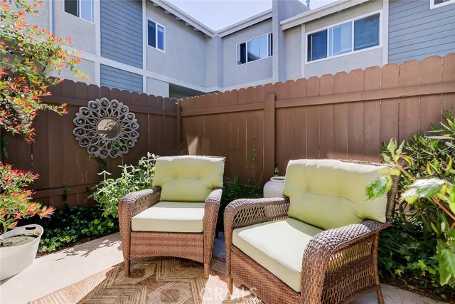 2112 Warfield Avenue, Redondo Beach, California 90278, 2 Bedrooms Bedrooms, ,2 BathroomsBathrooms,Residential,Sold,Warfield,SB23069368