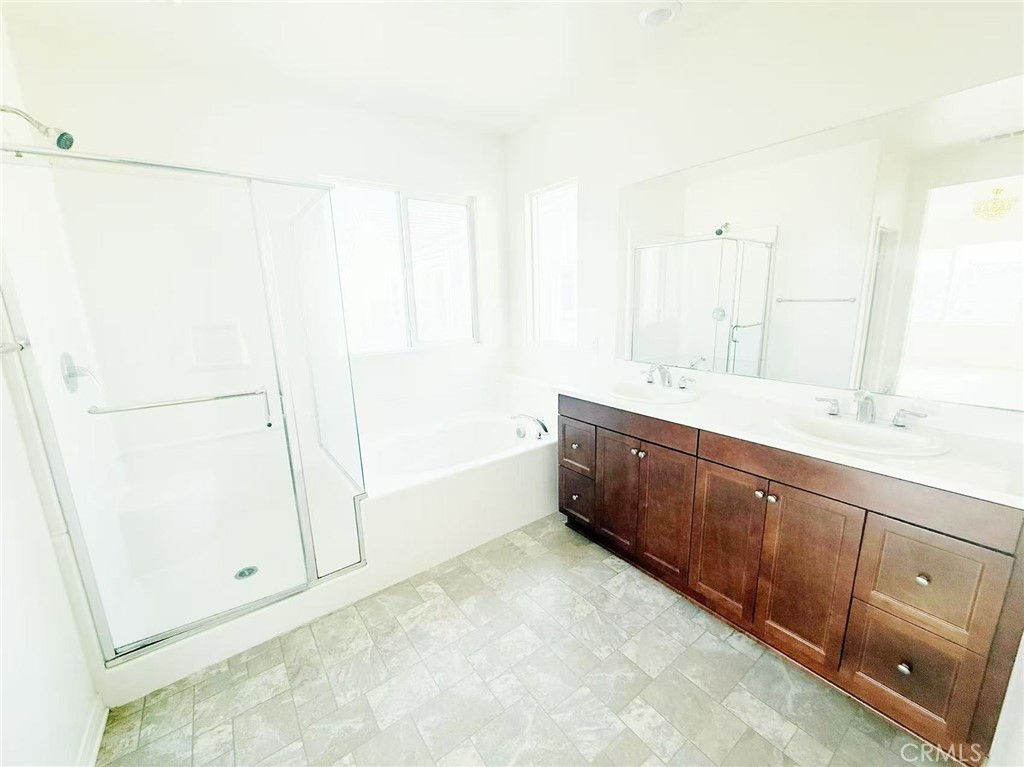 MLS #OC25094836 img 25