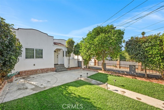 Detail Gallery Image 1 of 26 For 4134 W 107th St, Inglewood,  CA 90304 - 3 Beds | 2 Baths