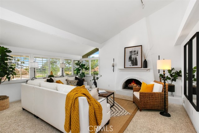 Detail Gallery Image 7 of 36 For 1967 Vista Del Oro, Newport Beach,  CA 92660 - 3 Beds | 2 Baths