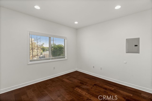 Detail Gallery Image 36 of 61 For 11504 Moorpark St #103,  Studio City,  CA 91602 - 3 Beds | 2/1 Baths