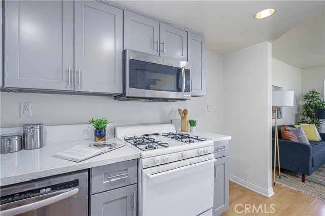 Detail Gallery Image 18 of 37 For 618 N Howard St #105,  Glendale,  CA 91206 - 2 Beds | 2 Baths