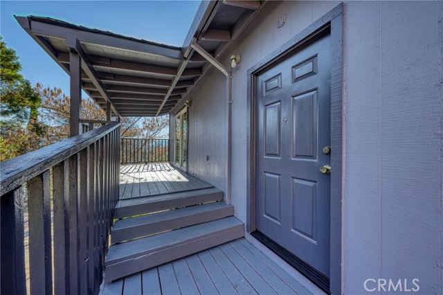 12410 Lakeview Drive, Clearlake Oaks CA: https://media.crmls.org/medias/ac8cd321-c7b7-4c5a-a186-21b99f50e533.jpg