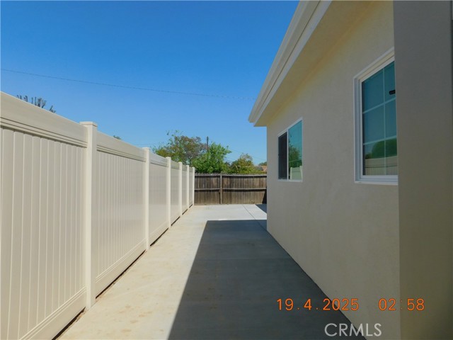 Detail Gallery Image 7 of 16 For 19403 Lanark St #B,  Reseda,  CA 91335 - 1 Beds | 1 Baths