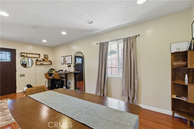 Detail Gallery Image 4 of 21 For 413 Brady Ave, Montebello,  CA 90640 - 2 Beds | 2 Baths