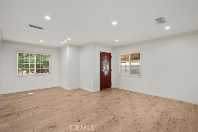 Detail Gallery Image 5 of 22 For 18621 Bryant, Northridge,  CA 91324 - 2 Beds | 1 Baths