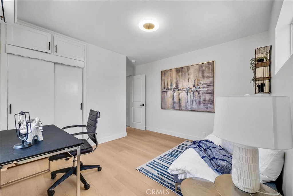 https://media.crmls.org/medias/ac8e815a-25a8-4ce0-86d4-e0118a70cb55.jpg?preset=X-Large