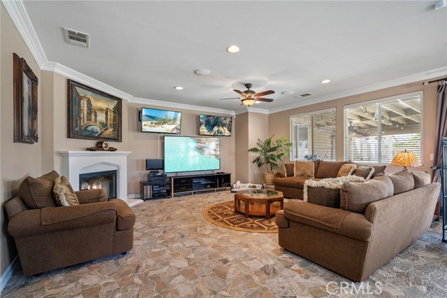 Detail Gallery Image 19 of 68 For 41713 Doverwood Ct, Lancaster,  CA 93536 - 5 Beds | 3/1 Baths