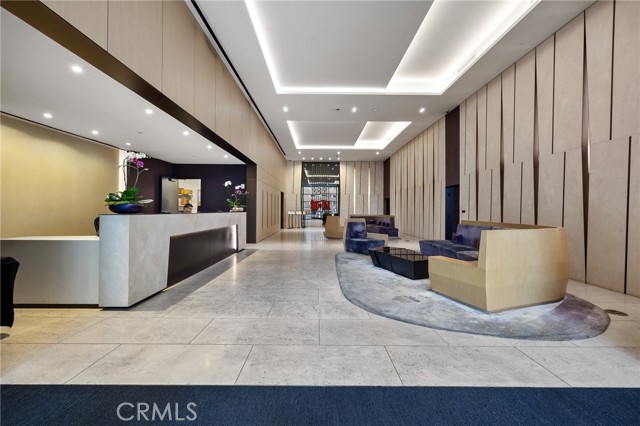 Lobby 24 Hr Concierge