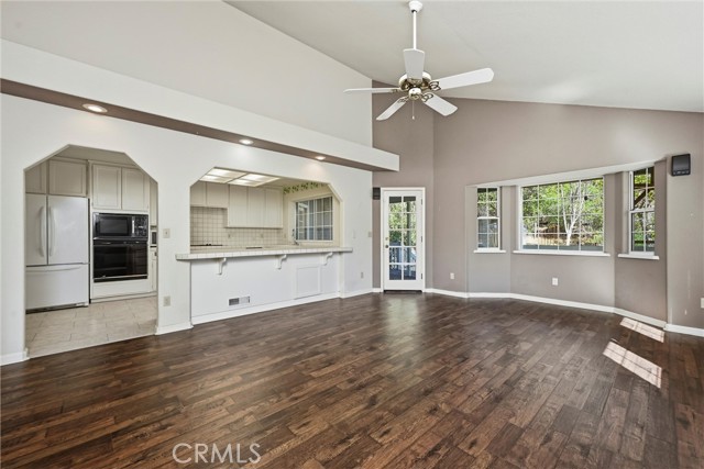 Detail Gallery Image 14 of 35 For 18168 Deer Hill Rd, Hidden Valley Lake,  CA 95467 - 3 Beds | 2 Baths