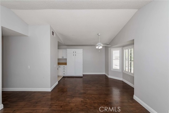 Detail Gallery Image 5 of 21 For 7731 Moordale Cir #214,  Stanton,  CA 90680 - 2 Beds | 2 Baths