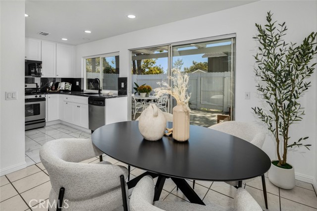 25532 Polaris Lane, Lake Forest CA: https://media.crmls.org/medias/ac9210a1-02ff-4d0a-a080-a8ce78b841fa.jpg