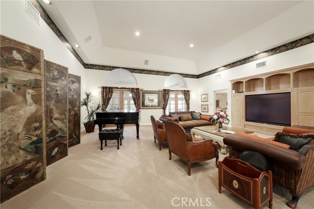 Detail Gallery Image 6 of 54 For 7301 Calle Sagrada, Bakersfield,  CA 93309 - 5 Beds | 4 Baths