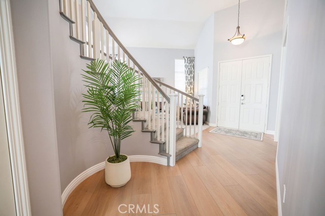 Detail Gallery Image 2 of 31 For 928 Allegre, Corona,  CA 92879 - 4 Beds | 3 Baths