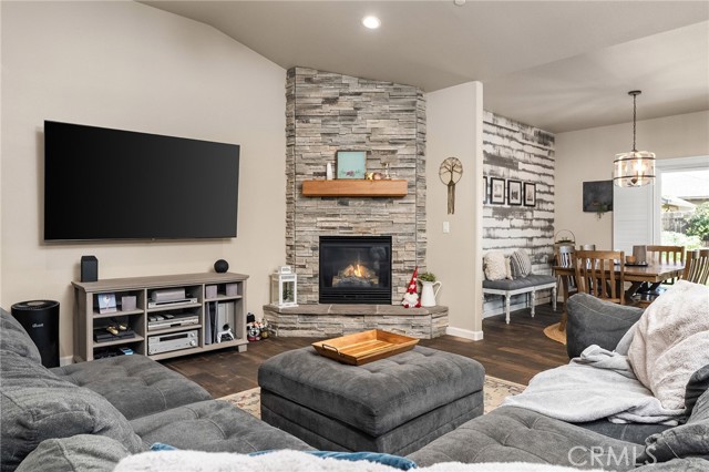 Detail Gallery Image 9 of 50 For 3484 Peerless Ln, Chico,  CA 95973 - 3 Beds | 2 Baths