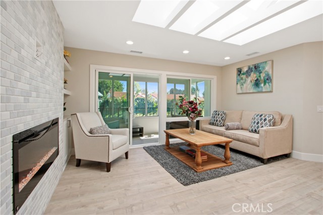 Front Image Thumbnail for CROC26003022