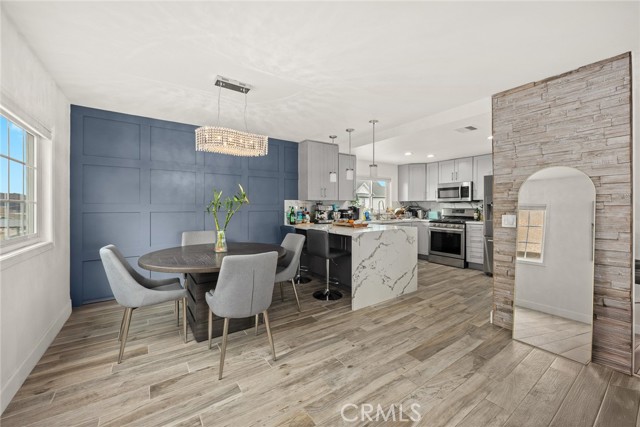 Detail Gallery Image 14 of 34 For 1569 W Jefferson Blvd,, Los Angeles,  CA 90018 - 3 Beds | 2/1 Baths