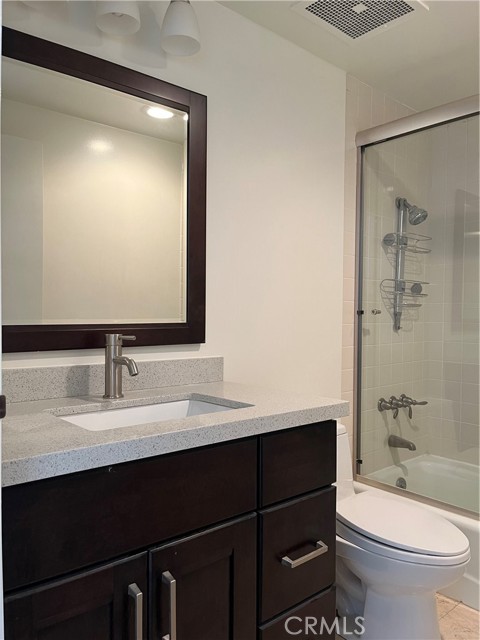 Detail Gallery Image 22 of 26 For 10660 Wilshire Bld #1707,  Los Angeles,  CA 90024 - 3 Beds | 3/1 Baths