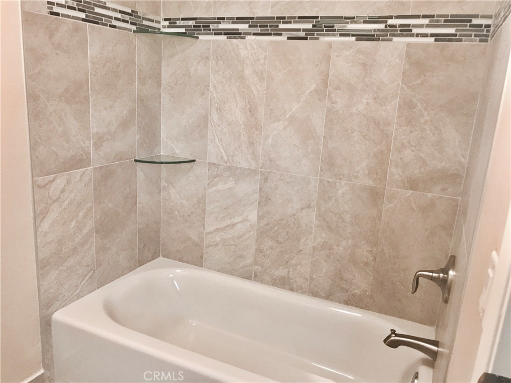 https://media.crmls.org/medias/ac94f653-9b4d-4278-91f1-8c7faa7f31e0.jpg?preset=X-Large