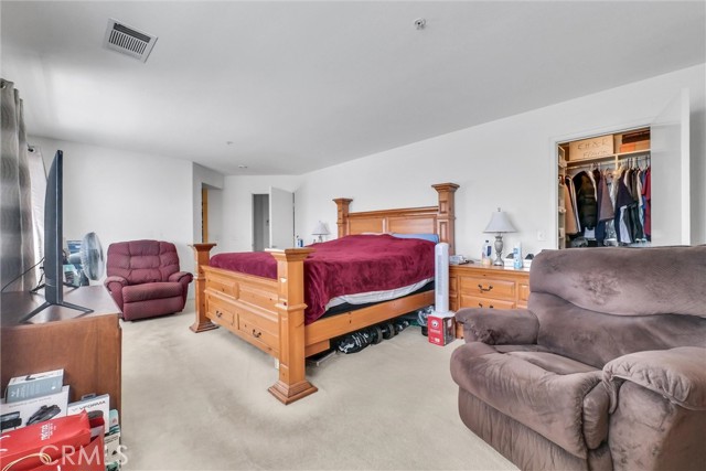 Detail Gallery Image 15 of 39 For 5762 Pine Valley, Fontana,  CA 92336 - 3 Beds | 2/1 Baths