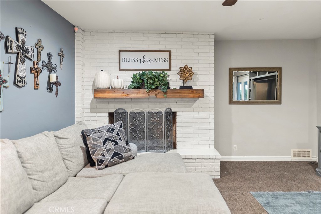 Ac955659 7224 4Bad A052 87A2E6C69355 1811 Country Club, Bakersfield, Ca 93306 &Lt;Span Style='BackgroundColor:transparent;Padding:0Px;'&Gt; &Lt;Small&Gt; &Lt;I&Gt; &Lt;/I&Gt; &Lt;/Small&Gt;&Lt;/Span&Gt;