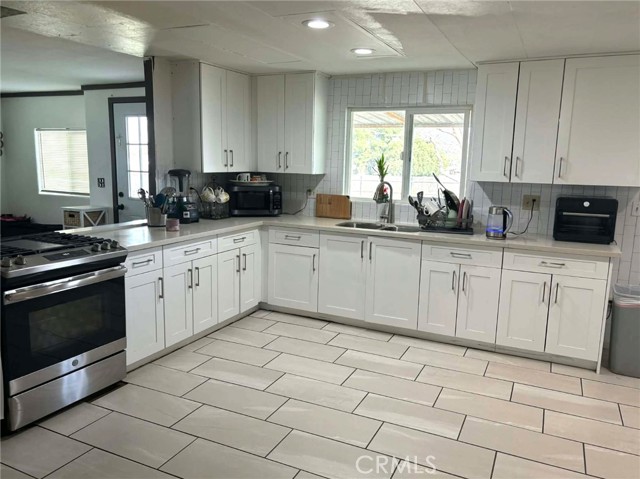 Detail Gallery Image 7 of 37 For 31721 Meadow Blossom, Nuevo,  CA 92567 - 4 Beds | 2 Baths