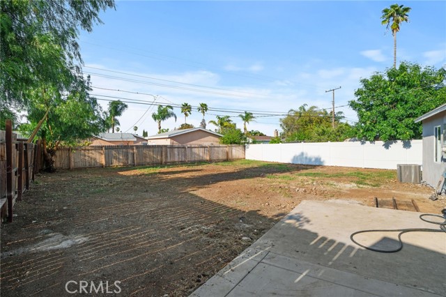 Detail Gallery Image 11 of 12 For 8695 Greenpoint Ave, Riverside,  CA 92503 - 3 Beds | 2 Baths