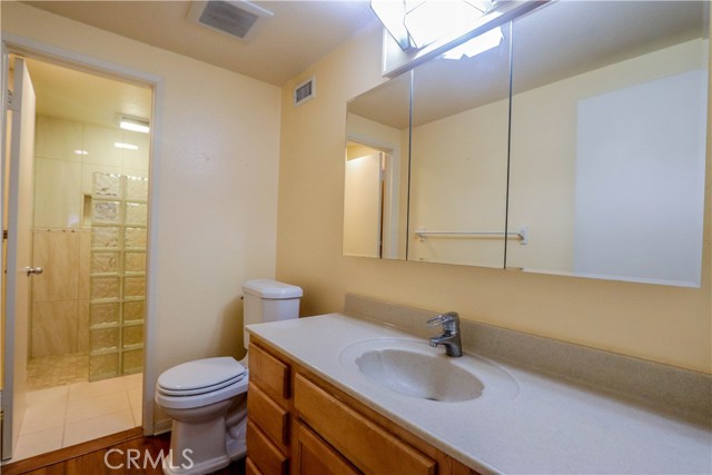 Detail Gallery Image 17 of 38 For 2226 Meadow Ln, Fullerton,  CA 92831 - 4 Beds | 2 Baths