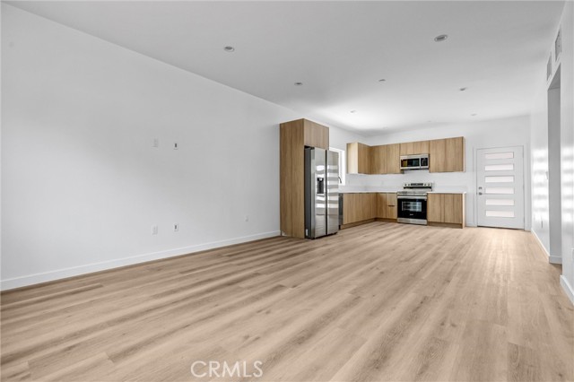 18152 Sunburst Street, Northridge CA: https://media.crmls.org/medias/ac9749f7-48fd-436a-9b1f-79a5adde09fe.jpg