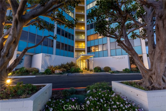 2999 E Ocean Blvd, Long Beach CA: https://media.crmls.org/medias/ac9832c9-9785-4618-b8dc-36b95cf5ee9b.jpg