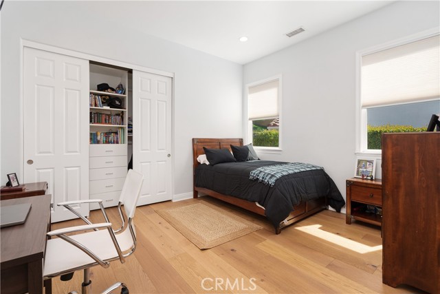 598 N Conejo School Road, Thousand Oaks CA: https://media.crmls.org/medias/ac989b37-1b2b-43d0-9d6b-42a48e92a876.jpg