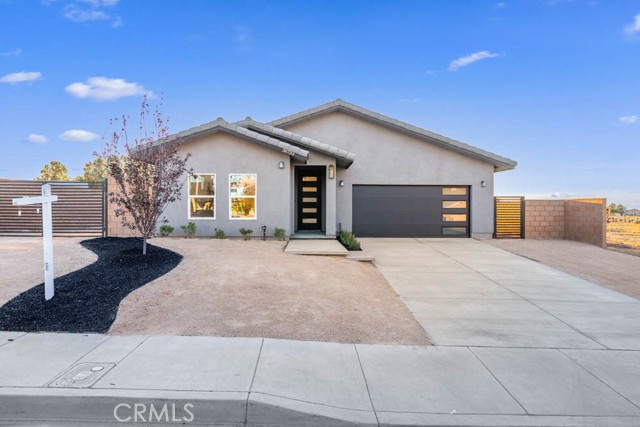 36733 42nd E Street, Palmdale CA: https://media.crmls.org/medias/ac98c769-aa87-4b98-a8f2-aa1d9361428f.jpg