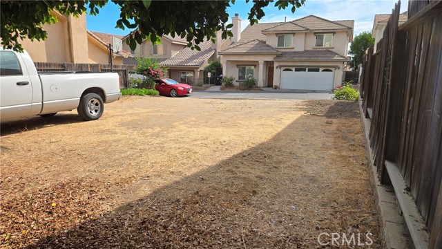 Detail Gallery Image 6 of 26 For 11852 N Birch Grove, Sylmar,  CA 91342 - 5 Beds | 3/1 Baths
