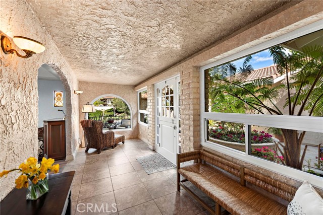 Detail Gallery Image 10 of 46 For 604 Avenida Acapulco, San Clemente,  CA 92672 - 5 Beds | 3/1 Baths